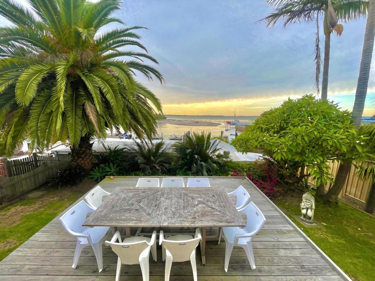 Waterfront- Boathouse Holiday home